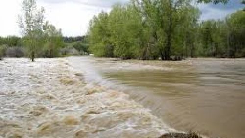 Сэрэмжлүүлэг:Голууд үерийн түвшинг 5-50 см даван хүчтэй үерлэж байна